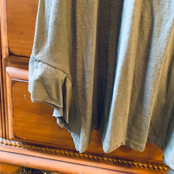 Top - Picture 2 of 2